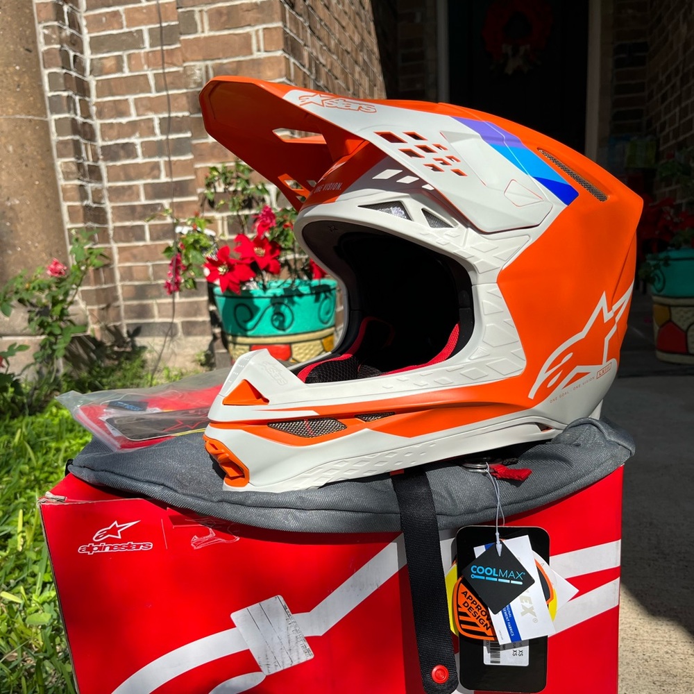 Alpinestars M8 MotoX Helmet Mens XS NIB